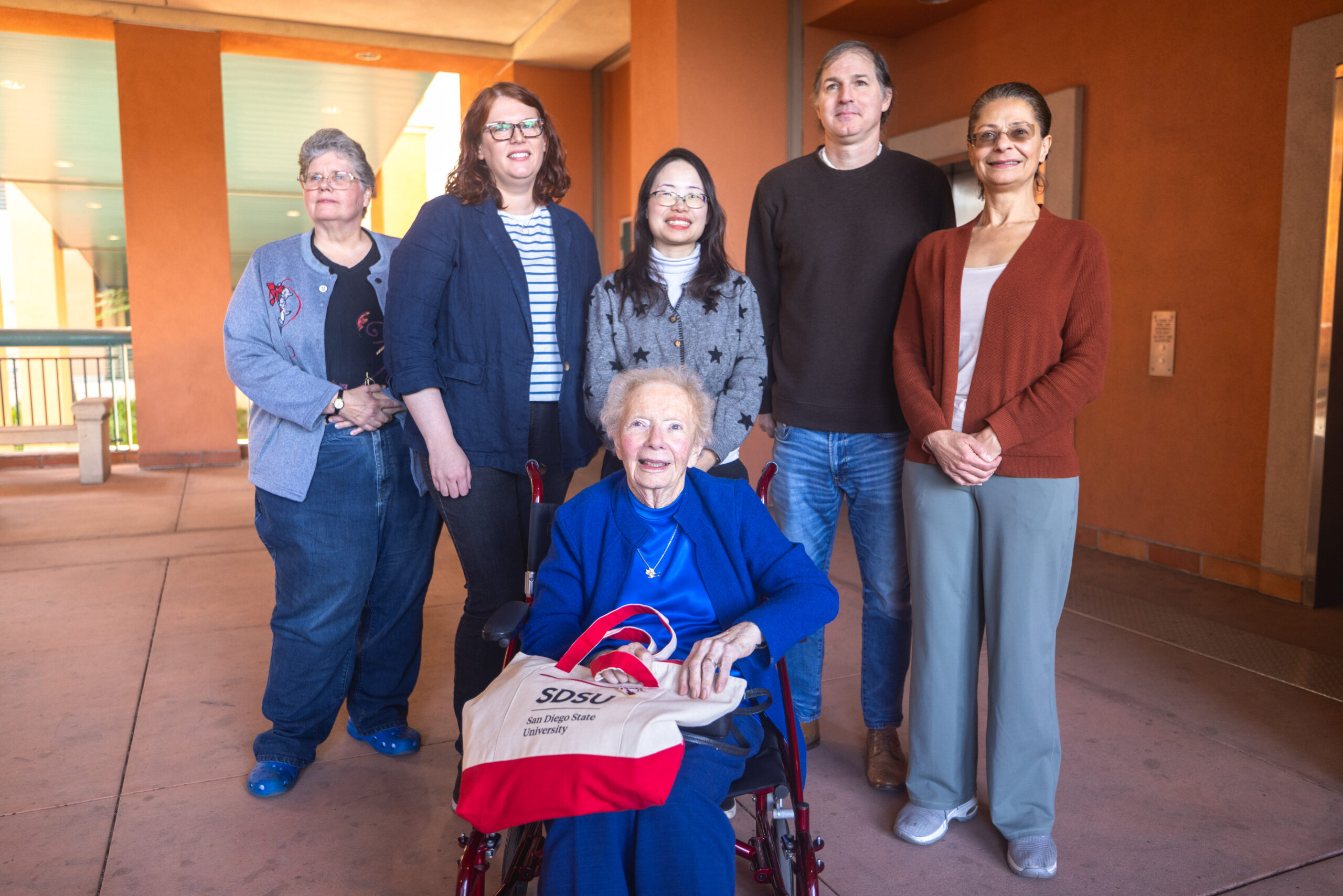 Betty Klaas visits SDSU chemistry labs
